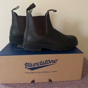 Blundstone 500 boots 4.5 or womens 7